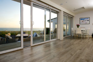 There’s a lot of flexibility with in-line sliding door layouts, which means the design works great in homes of all sizes. Other than flexibility, what are the other benefits of PatioMaster sliding patio doors?